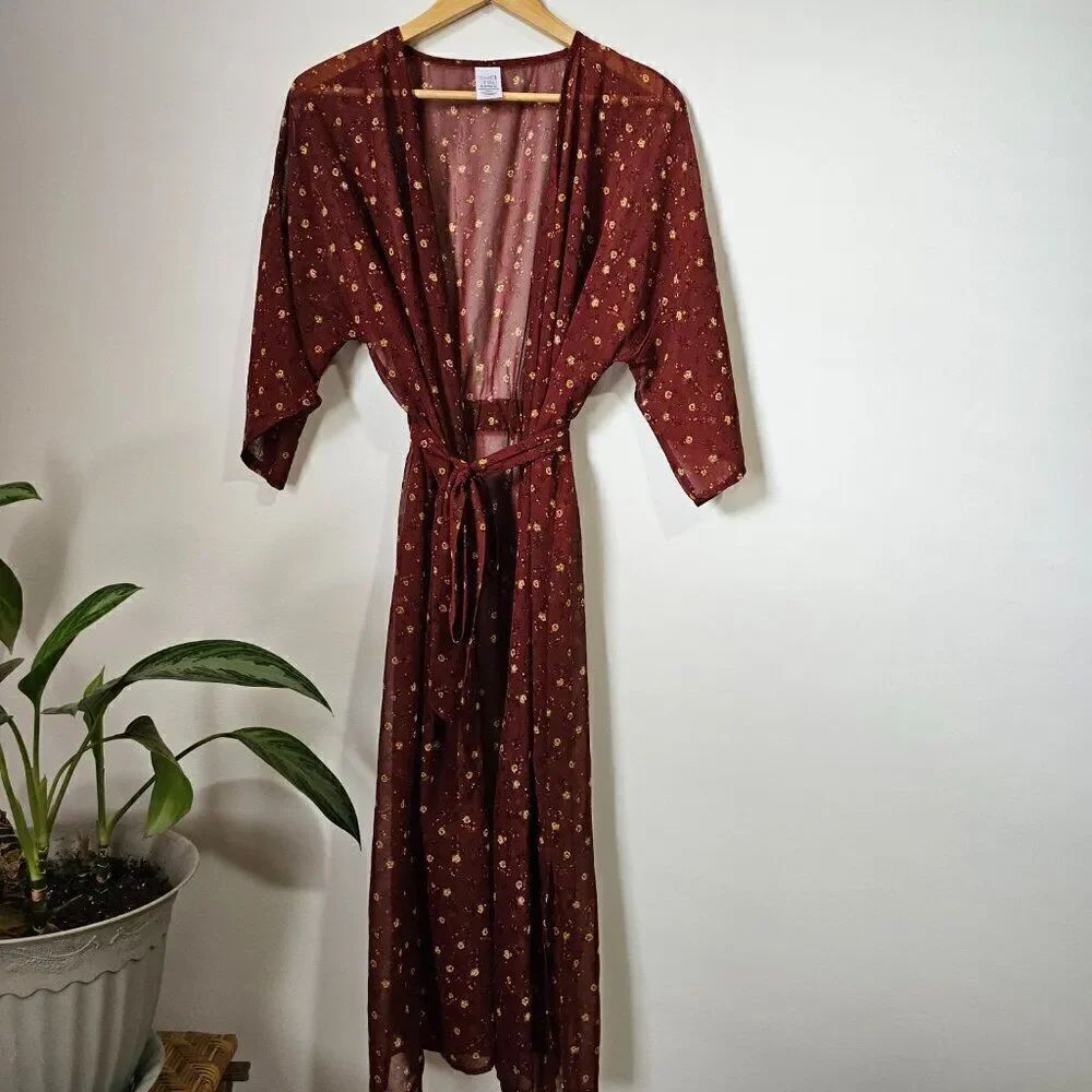 NEVER WORN TIME AND TRU RED DITSY FLORAL LONG BELTED KIMONO CARDIGAN SIZE SMALL